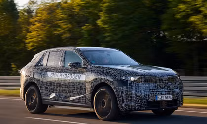 BMW hé lộ SUV dùng pin hydro, đi được 750 km/lần sạc