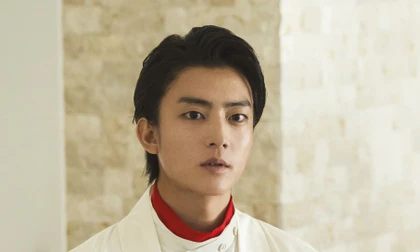 Kentaro Ito gây xôn xao dư luận với diện mạo chưa từng có