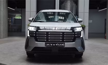 Loạt xe 7 chỗ 'đua nhau' giảm giá