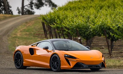 Siêu xe hybrid được giảm giá tại Việt Nam nhờ ưu đãi thuế mới