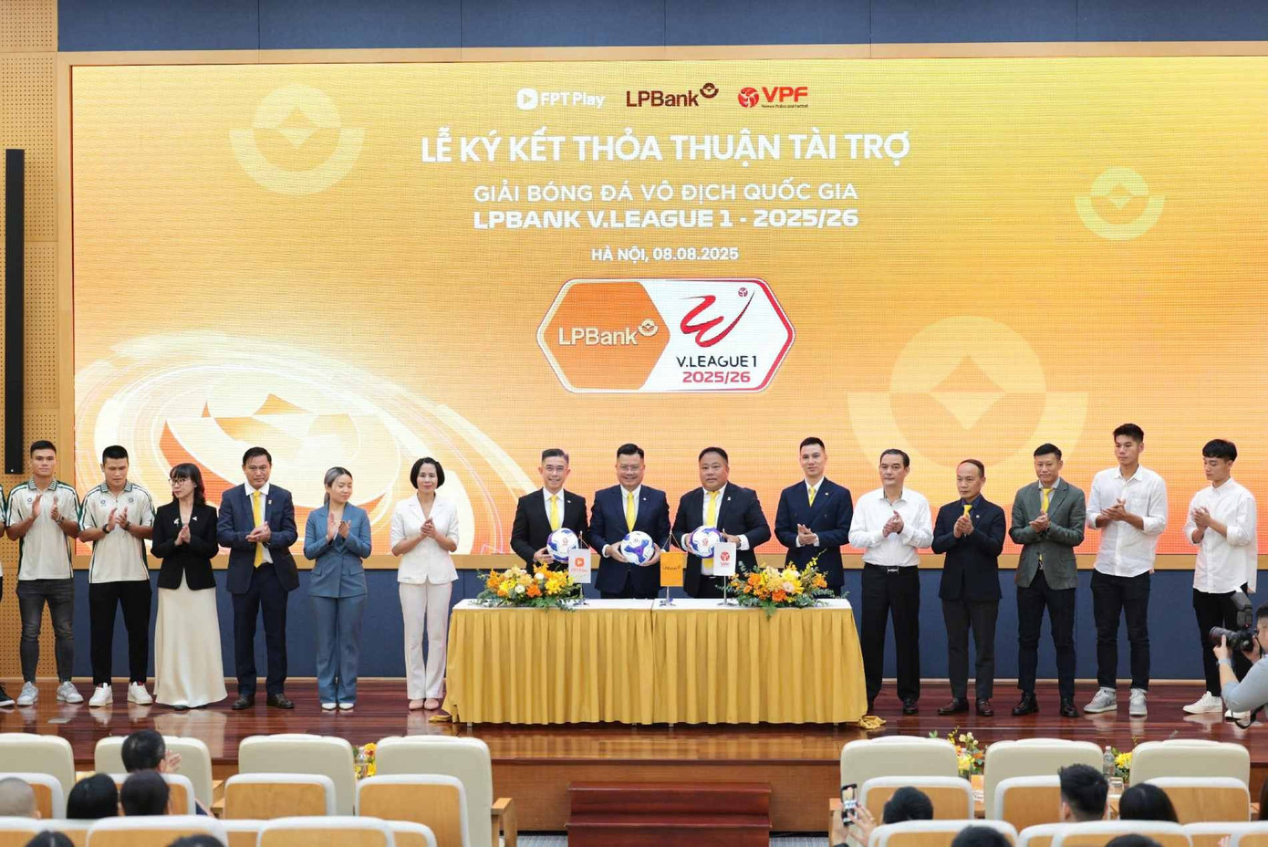 v-league-1449.jpg