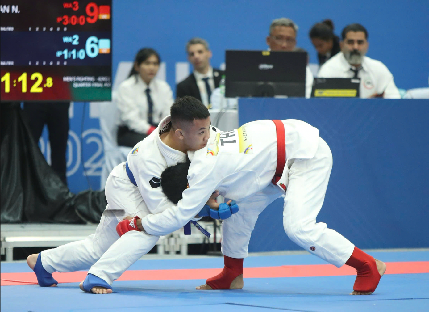 ຍິ່ປຸ່ນຍັງມີທ່າແຮງບົ່ມຊ້ອນຫຼາຍຢ່າງເພື່ອພັດທະນາ ແລະ ຢັ້ງຢືນທີ່ຕັ້ງຂອງຕົນໃນເວທີພາກພື້ນ (ພາບ: ຫງອກຕູ່). anh-chup-man-hinh-2025-12-11-luc-110018.png