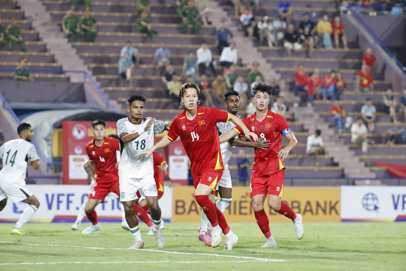 2-0 승리는 팬들에게 anh-chup-man-hinh-2025-09-04-luc-065230.png