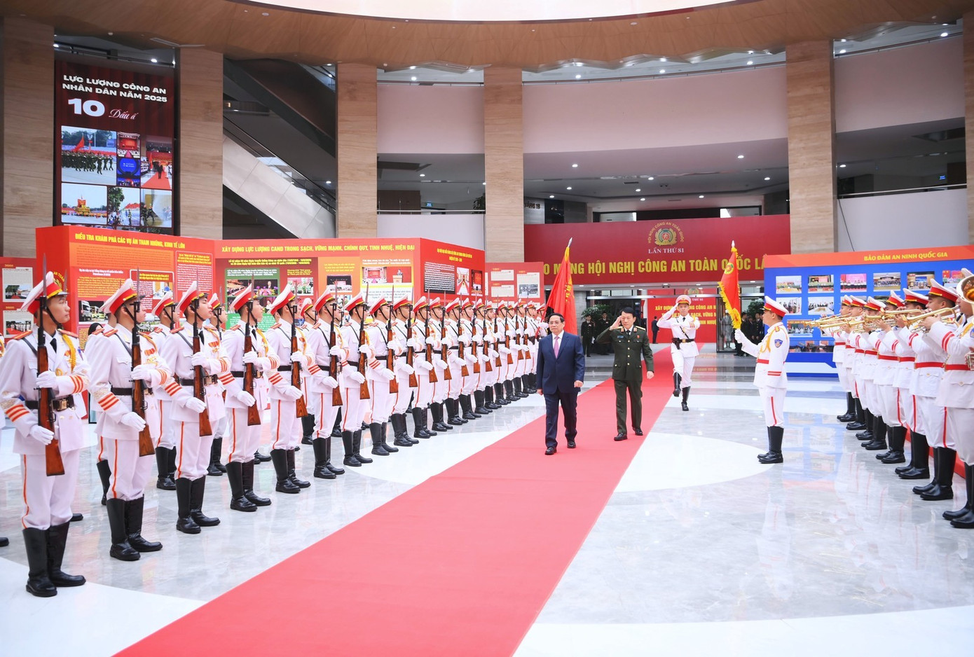 Thủ tướng Chính phủ Phạm Minh Chính đến dự và phát biểu tại Hội nghị Công an toàn quốc lần thứ 81.