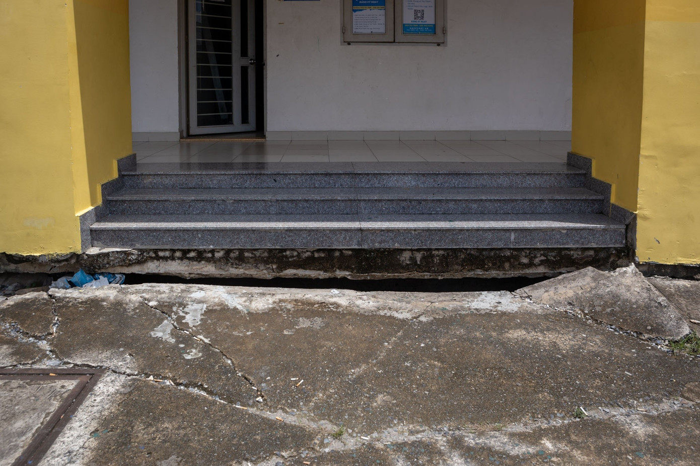 Sụt lún tại TP.HCM xảy ra do 4 nguyên nhân chính: nền địa chất yếu, suy giảm mực nước ngầm, hoạt động giao thông vận tải và tốc độ đô thị hóa.