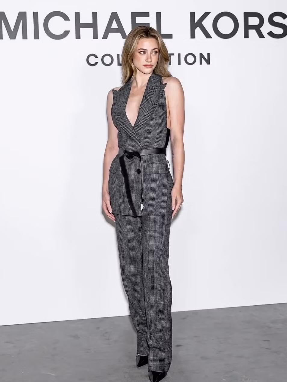 embarrassing-amount-of-vanity-but-blame-it-on-my-20s-coming-to-an-end-1.jpg
