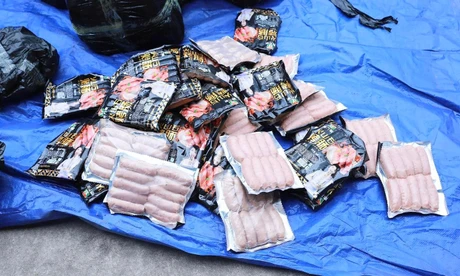 Tuyên Quang phát hiện hơn 2,3 tấn xúc xích không rõ nguồn gốc in chữ nước ngoài