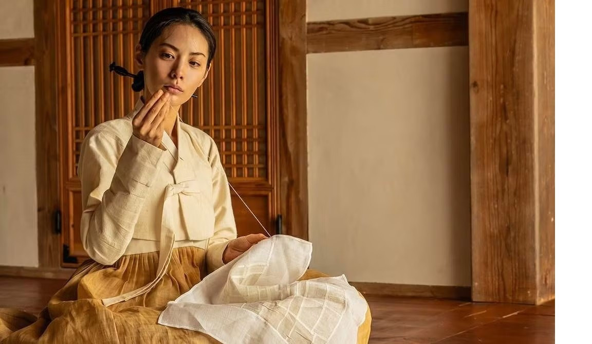 Đôi môi tều gây tranh cãi của mỹ nhân đẹp nhất thế giới Đôi môi tều gây tranh cãi của mỹ nhân đẹp nhất thế giới
