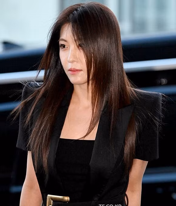 ha-ji-won.jpg