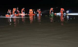 Bé gái 10 tuổi ở Quảng Trị bị nước lũ cuốn trôi mất tích