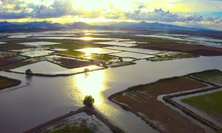 Ngỡ ngàng Hạc Hải - nơi mây trời, bóng nước gặp nhau