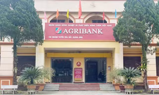 Nhân viên ngân hàng kịp thời ngăn khách hàng chuyển 140 triệu đồng cho kẻ lừa đảo 