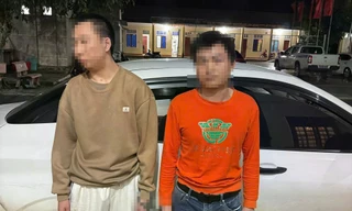 Bí ẩn 2 người nước ngoài không giấy tờ được người lạ thuê tài xế chở ra Hà Nội với giá 7 triệu đồng 