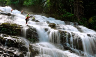 Thác Dương Cầm - ‘bản nhạc trắng’ giữa đại ngàn Trường Sơn