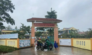 Cách chức Hiệu trưởng và Phó Hiệu trưởng sau vụ 41 học sinh bị ngộ độc tại Quảng Trị 