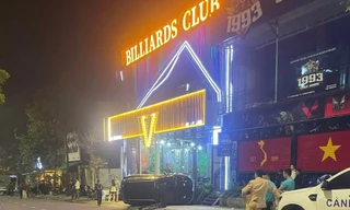 Nghi vấn lao ô tô vào 'đối thủ' khiến 3 người bị thương 