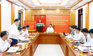 Bí thư Tỉnh ủy Bắc Ninh Nguyễn Hồng Thái làm việc với Ban Nội chính Tỉnh ủy Bắc Ninh. Ảnh: Báo và Phát thanh, Truyền hình tỉnh Bắc Ninh.