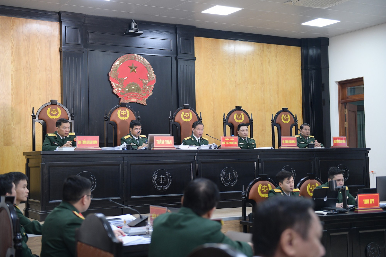 Vì sao toà ‘bác’ đề nghị muốn bán cổ phần công ty để bồi thường của Chủ tịch tập đoàn Phúc Sơn Nguyễn Văn Hậu?