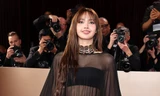 Lisa (BlackPink) diện đầm xuyên thấu tới Quả cầu Vàng 