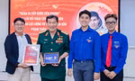 Trung tướng Phạm Tuân, từ Hà Nội vào TP. HCM, gặp gỡ thanh niên trường Đại học Quốc tế Hồng Bàng 