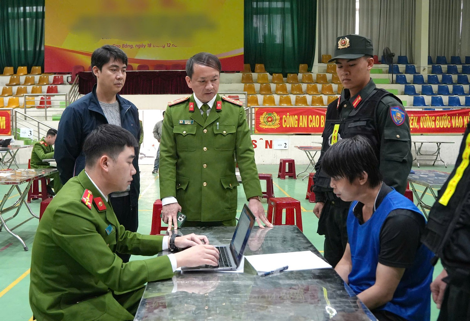Triệt phá đường dây lừa đảo qua 'app tình cảm', di lý 68 đối tượng từ Campuchia về Việt Nam
