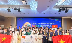 Vỏ sầu riêng, AI giúp học sinh phố núi 'ẵm' 2 huy chương Vàng tại sân chơi quốc tế