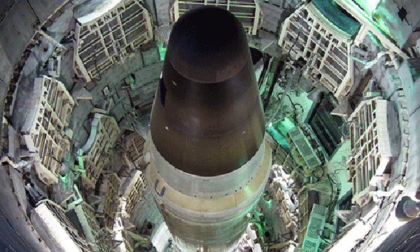 Mỹ cảnh báo Ukraine về ý định phát triển vũ khí hạt nhân