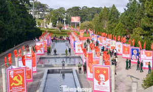 Đường phố Lâm Đồng, Khánh Hòa rực rỡ cờ hoa chào mừng Đại hội XIV của Đảng