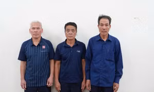 Khởi tố 3 bảo vệ đánh người chạy xe ôm trước sảnh Bệnh viện Đa khoa Lào Cai