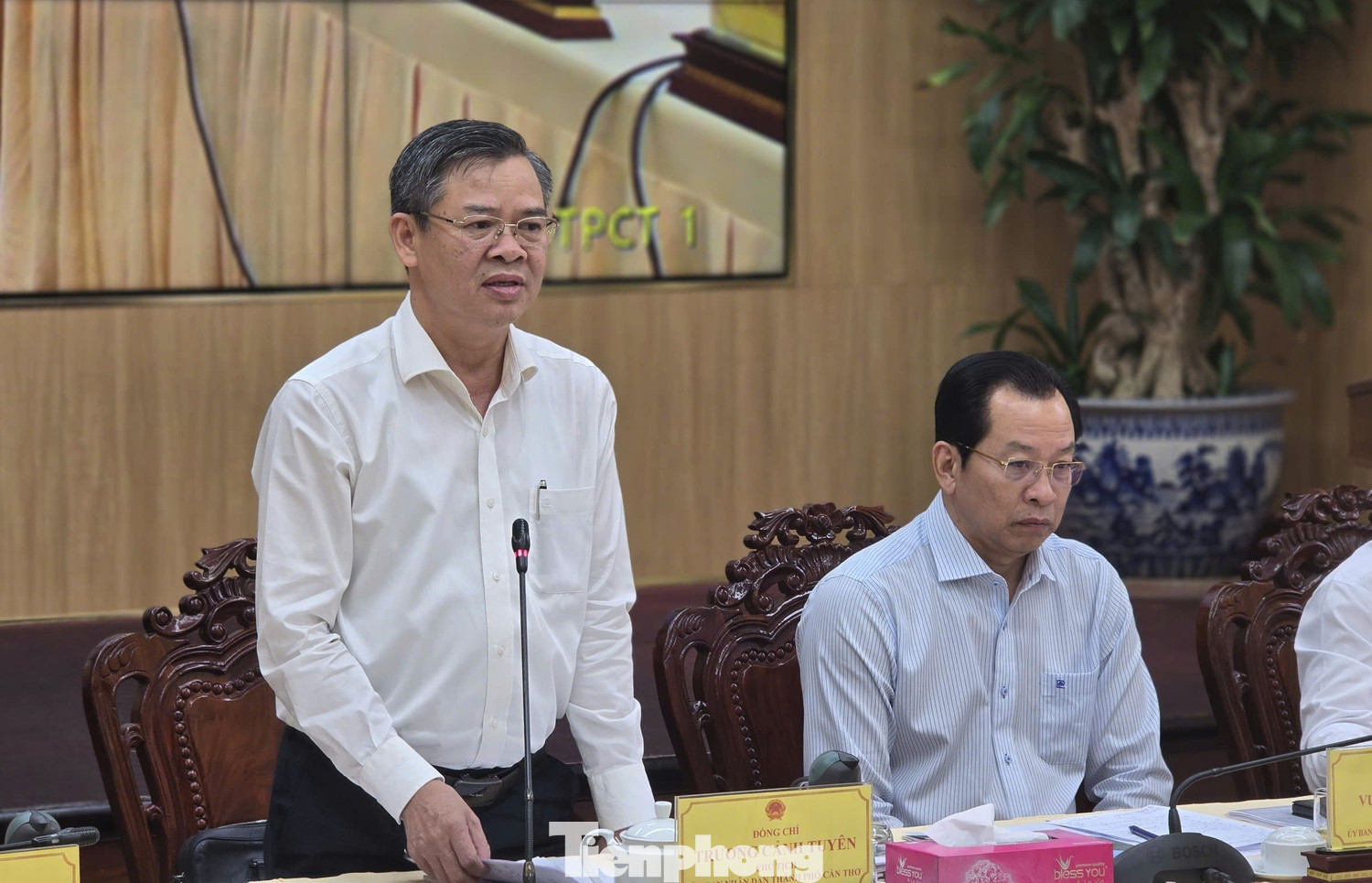 'Than khóc' giải ngân đầu tư công thấp do... tiền quá nhiều
