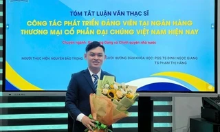 Thạc sĩ tình nguyện nhập ngũ 