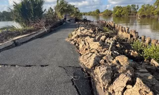 Cà Mau: Đường mới sửa sụp lún, phong tỏa khẩn cấp