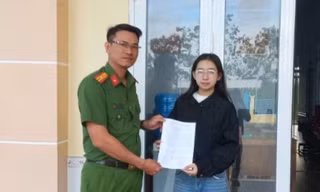 Mùa xuân đặc biệt của nữ cử nhân viết đơn tình nguyện nhập ngũ