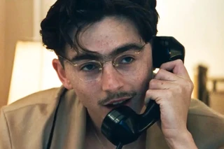 Timothée Chalamet "sai đẹp chiêu" dù hóa thành "ông chú U30" trong phim mới