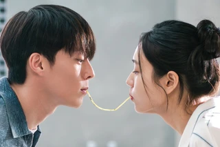Tình tiết nhảm nhí của Dynamite Kiss: Cú tát Da Rim, tóc "tổng tài" quá mượt