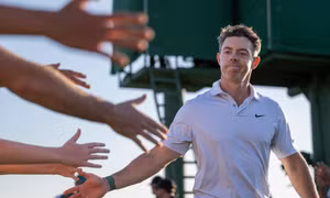 Rory McIlroy thăng hoa tại Augusta, tạo khoảng cách kỷ lục sau vòng 2 The Masters 2026