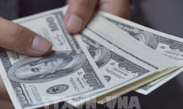 Điều gì sắp thay đổi vị thế của USD và vàng? 