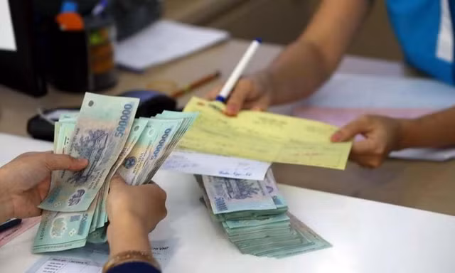 Thủ tướng: Xử lý nghiêm hành vi cố tình thanh toán bằng tiền mặt để trốn thuế