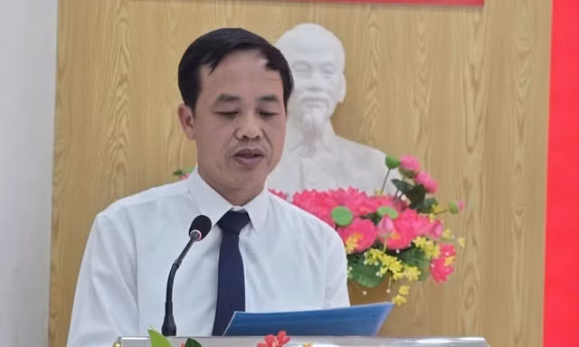 Tân Giám đốc Sở Công thương tỉnh Lạng Sơn Bùi Quốc Khánh phát biểu nhận nhiệm vụ. Ảnh: Duy Chiến. 