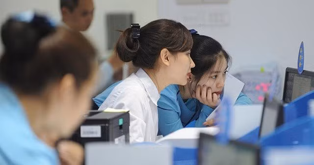 Không sa thải, vì sao doanh nghiệp đồng loạt cắt giảm nhân sự? 
