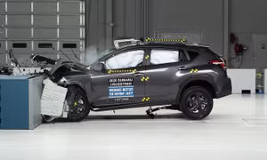 Nhiều SUV nhận điểm kém về khả năng bảo vệ cổ hành khách