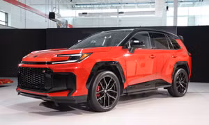 SUV bán chạy nhất của Toyota rục rịch tới Đông Nam Á, liệu có về Việt Nam?