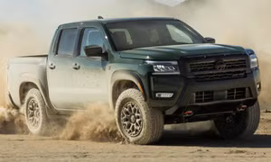 Ford Ranger Raptor có đối thủ mới