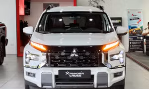 Loạt xe Nhật chạy đua giảm giá tháng cuối năm