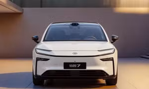 Xe điện mới của Toyota hút khách ngay sau khi ra mắt