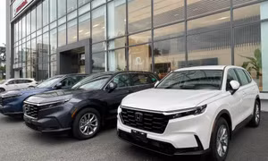 Loạt ô tô ăn khách được giảm giá mạnh dịp cận Tết