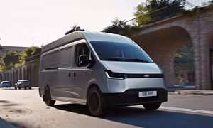 Xe van điện Ford Transit bổ sung phiên bản giá rẻ