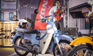 Cận cảnh Honda Super Cub phiên bản giới hạn 500 chiếc vừa trình làng
