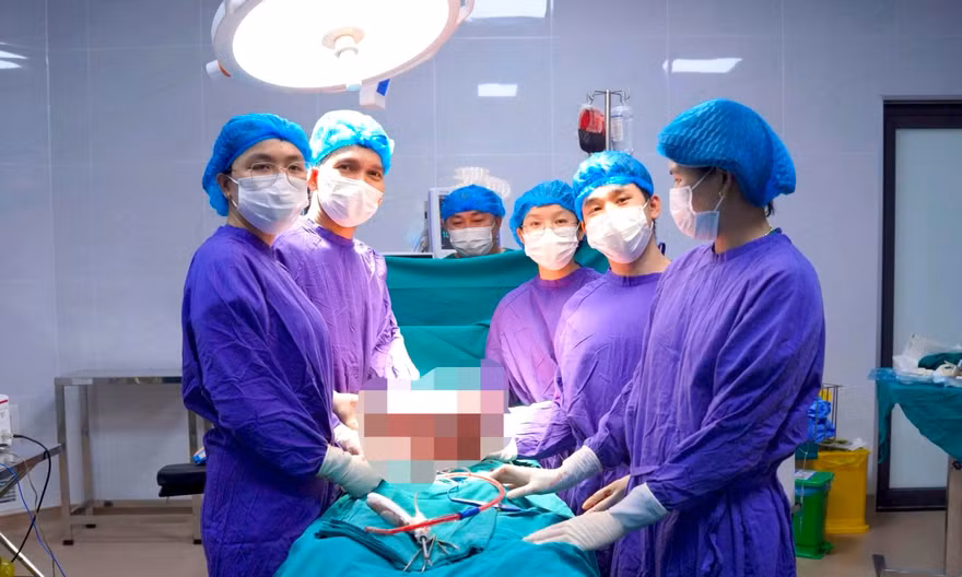 Lá lách khổng lồ 3,5kg 'rút' máu của người phụ nữ suốt nhiều năm 