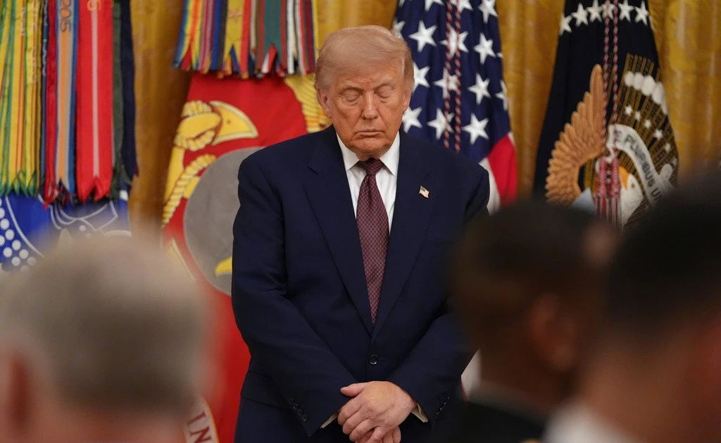 Iran nắm đằng chuôi, Tổng thống Mỹ Trump chưa thoát ‘tâm bão’